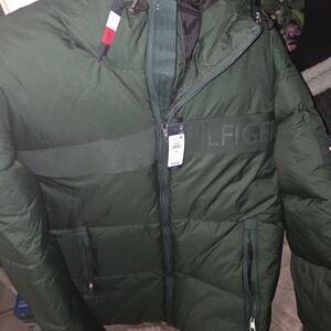 Tommy Hilfiger Men's Green Puffer Jacket